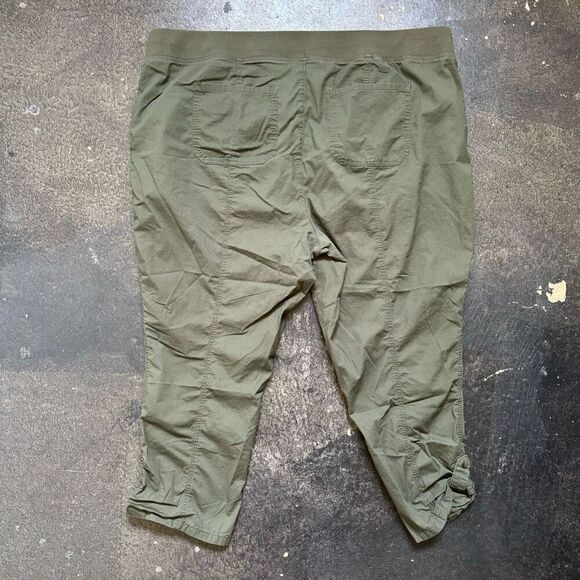 Torrid Women’s Lightweight Pants Size 4 Feel The Fit Green Measures 48 Waist - Picture 5 of 13